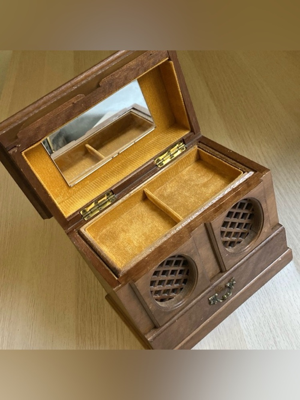 Vintage Brown Wooden Musical Jewelry Chest with Lattice Doors, One Drawer Box - Picture 3 of 17